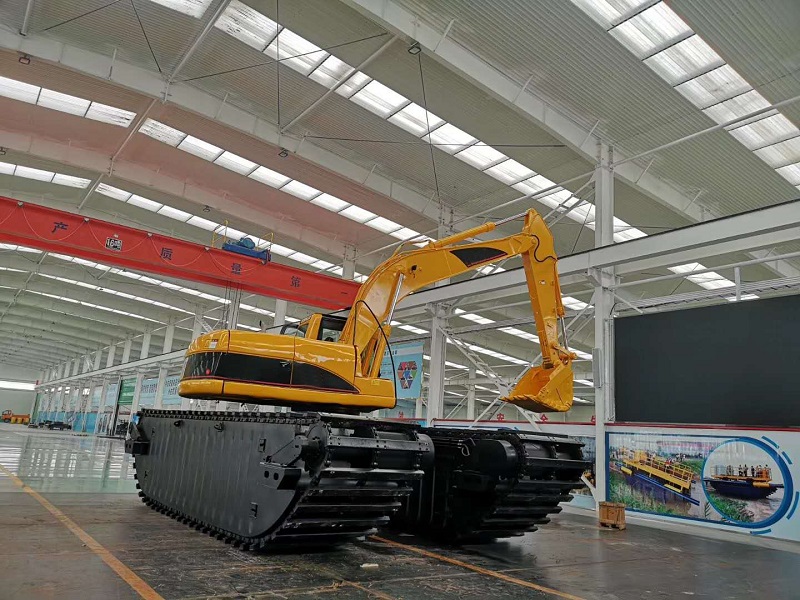 Swamp Excavator, Amphibious Excavator for Sale | Float Track Manufacturer